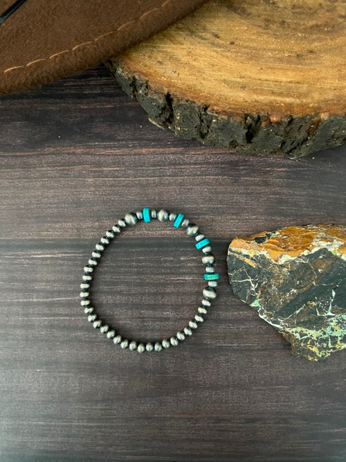 Handmade Sterling Silver Kingman Turquoise Stretchy Beaded Bracelet