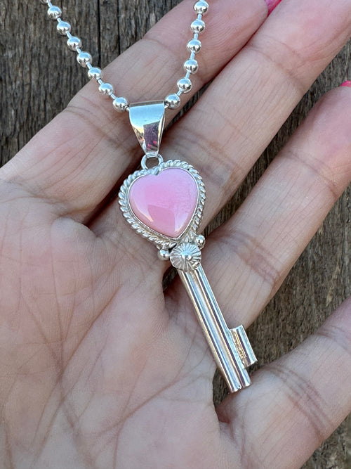 Key To My Heart Navajo Heart Queen Pink Conch & Sterling Silver Pendant Signed