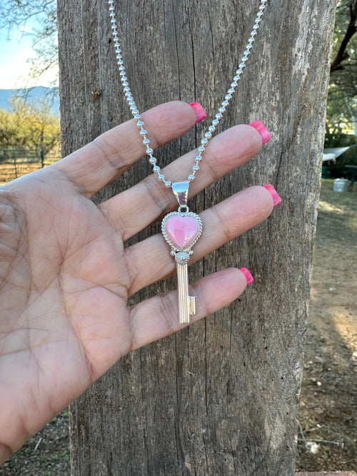 Key To My Heart Navajo Heart Queen Pink Conch & Sterling Silver Pendant Signed